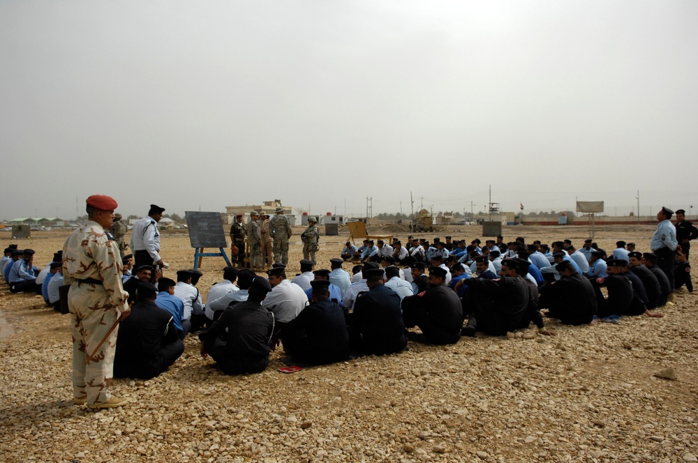 Gen. Odierno visit and Iraq police training in Karbala