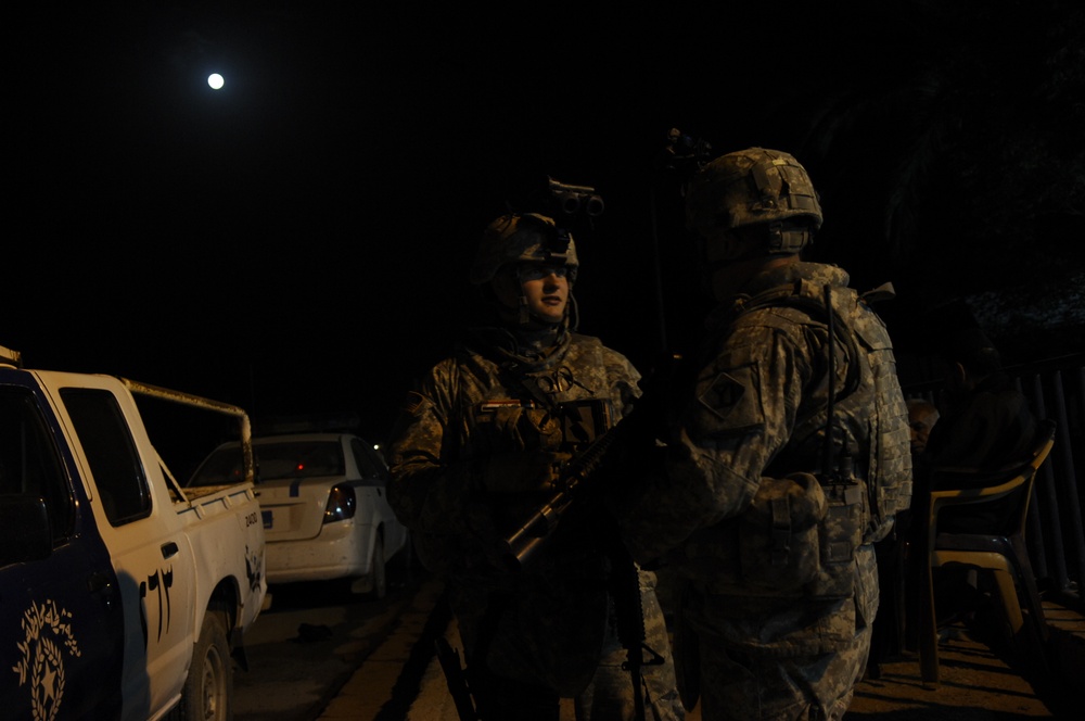 Iraqi police station visit in Al Akahrar