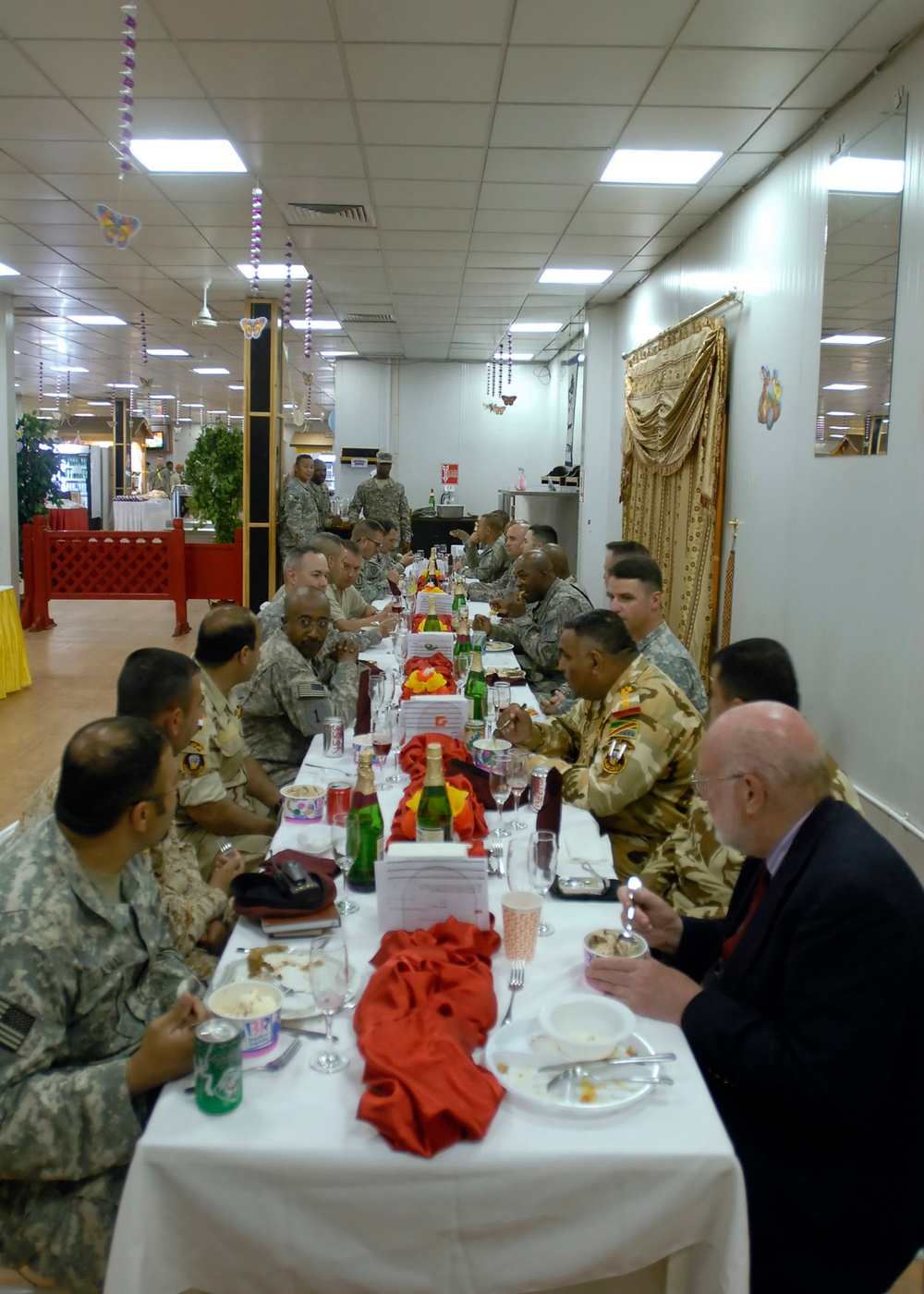 A Step Forward in Partnership: Dagger Leaders Meet With Iraqi Army at Home Station