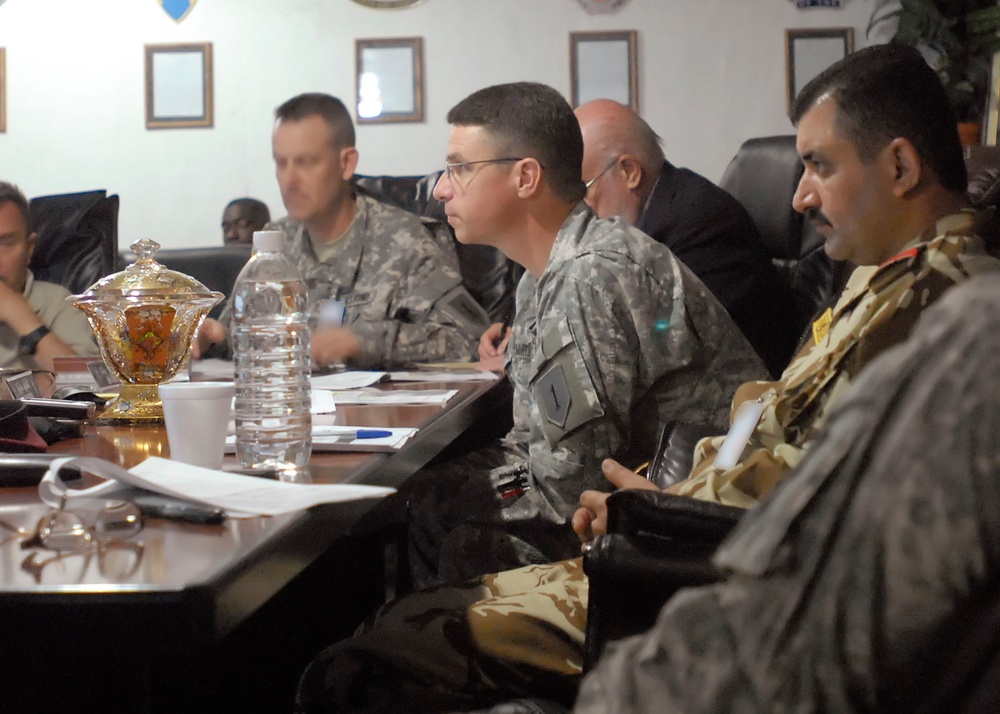 A step forward in partnership: Dagger leaders meet with Iraqi army at home station