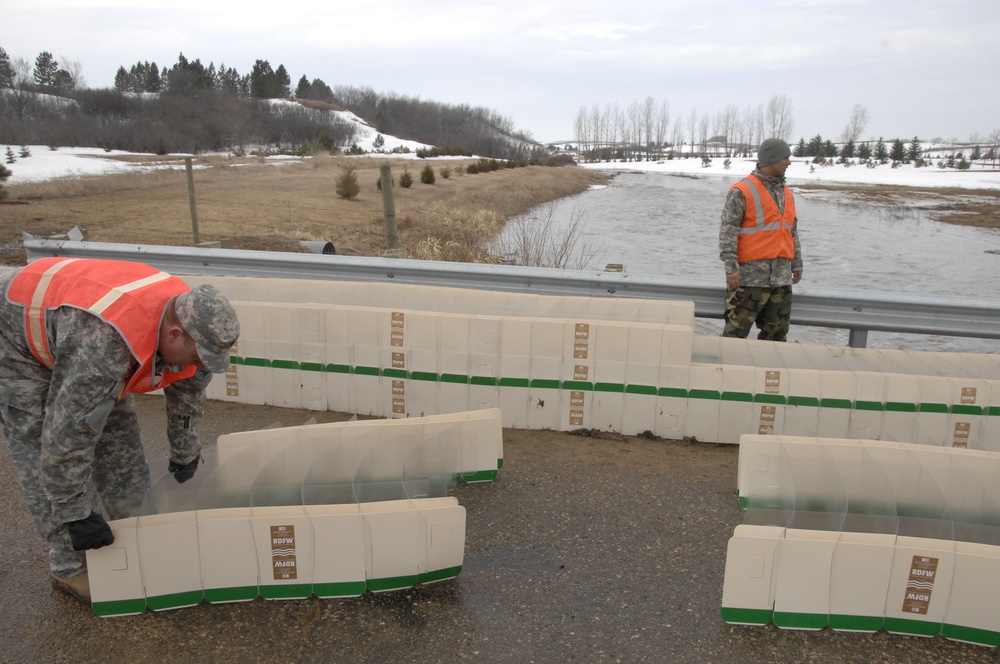 North Dakota National Guard Soldiers help with flooding in Burlington