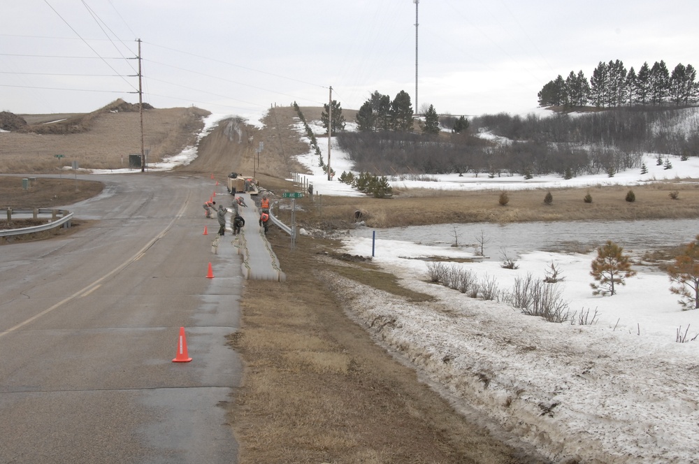 North Dakota National Guard Soldiers help with flooding in Burlington