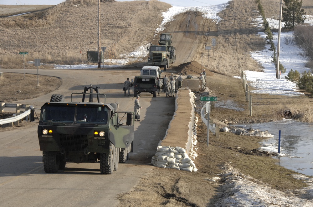 North Dakota National Guard Soldiers help with flooding in Burlington