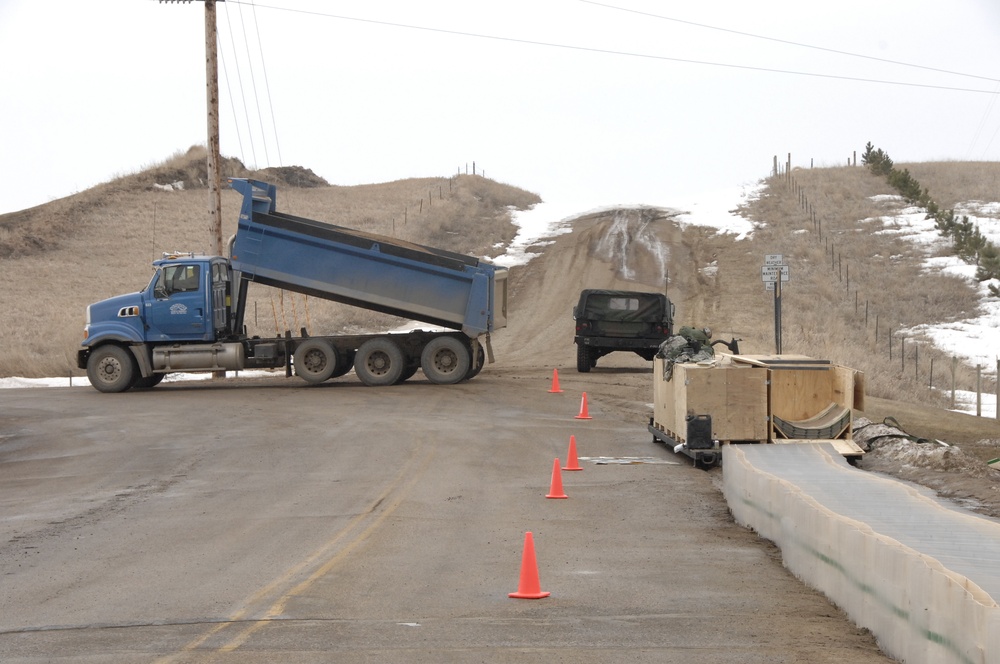 North Dakota National Guard Soldiers help with flooding in Burlington