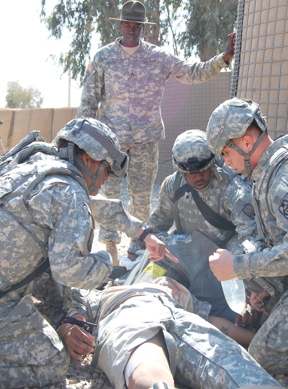 Medics teach Combat Lifesaver with a twist
