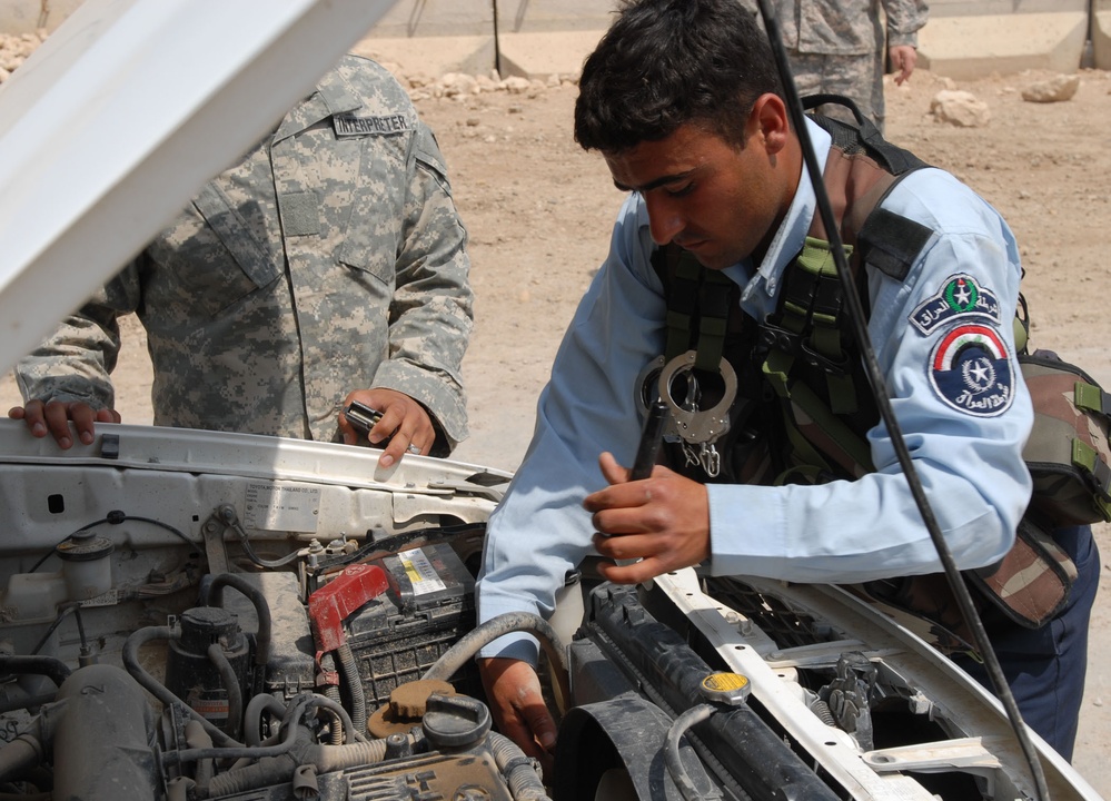 DVIDS - News - Iraqi police train to provide Babil province better security