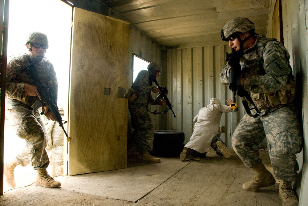 32nd Brigade Members Practice Urban Combat