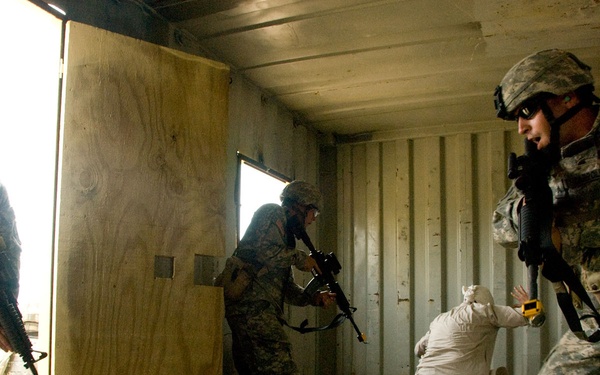 32nd Brigade Members Practice Urban Combat