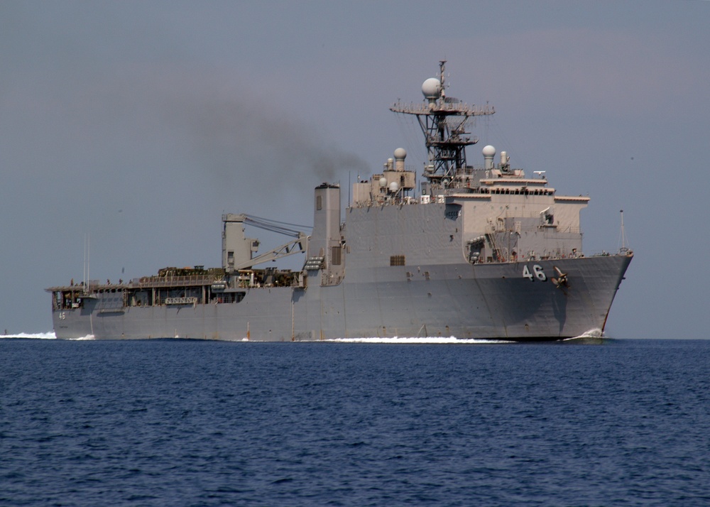 USS Tortuga Participates in Balikatan 2009