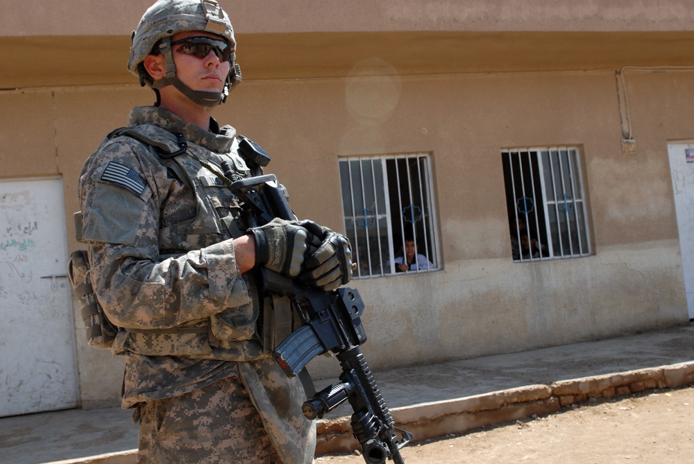 1st Squadron, 7th Cavalry Regiment conducts school assessment