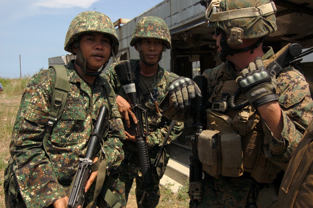 Amphibious Training Hits the Shores of Zambales, Philippines