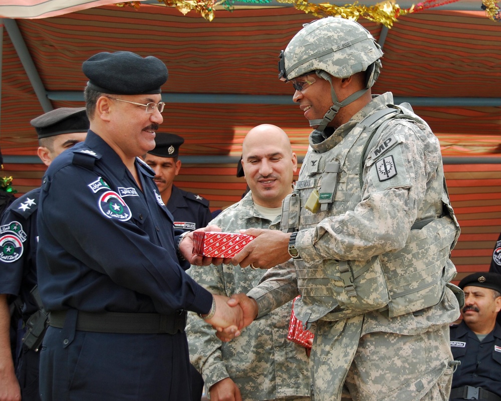 Iraqi Police recruits graduate at Al Furat