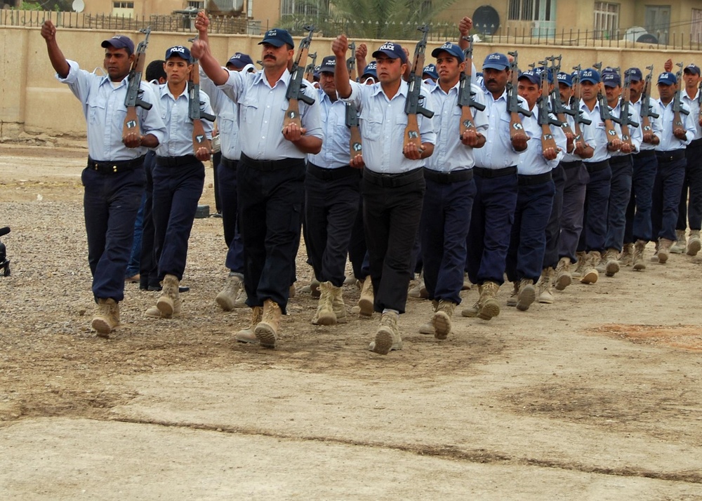 Iraqi Police recruits graduate at Al Furat