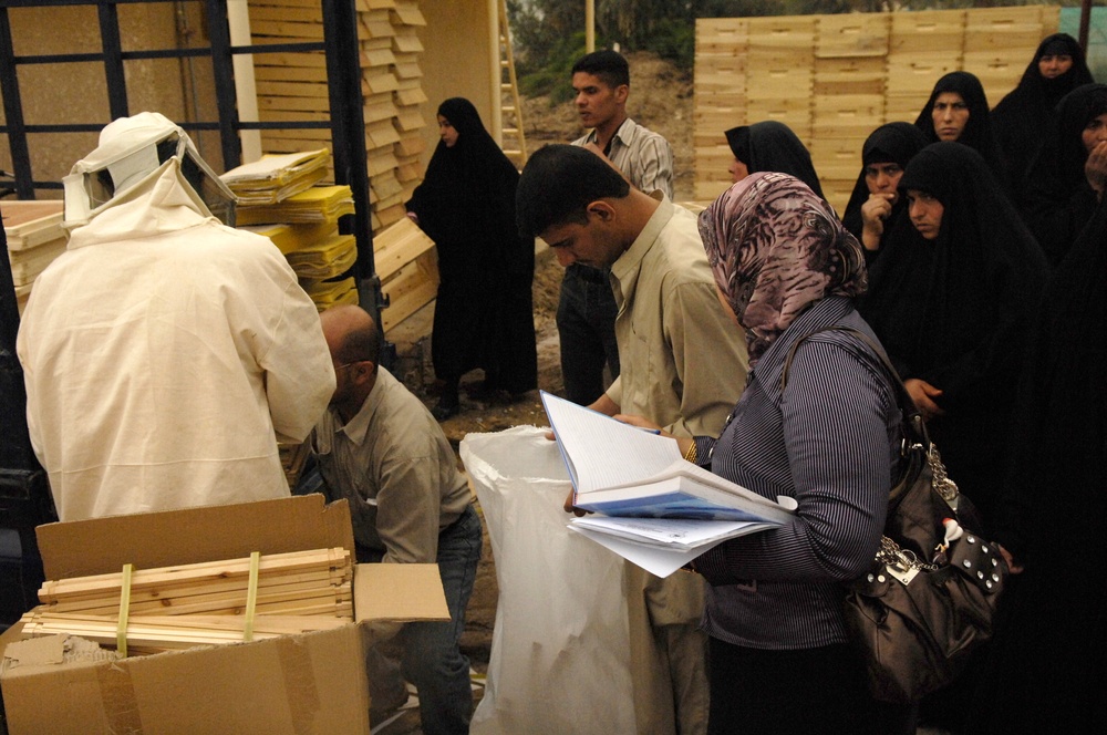 Beehive distribution in Mahawil