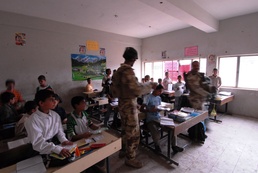 Baqubah students receive visit from local heroes