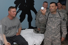 Wounded Soldier receives Purple Heart