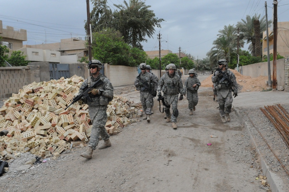 Distribution of candy and toys in Beladiyat