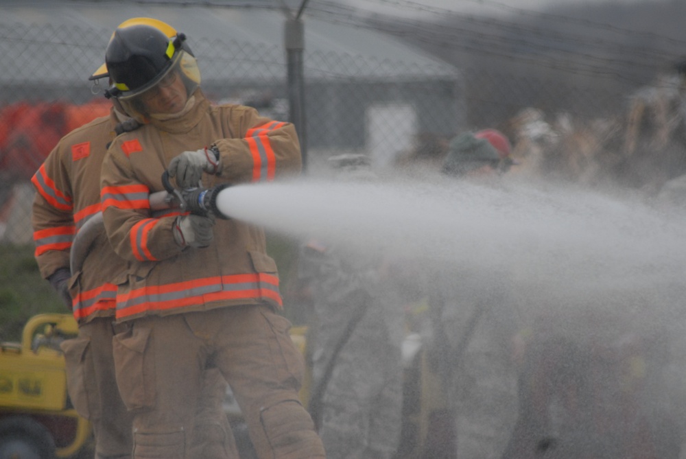 Trimax; Arctic Eagle Soldiers Freeze Fire With Their Cool Training