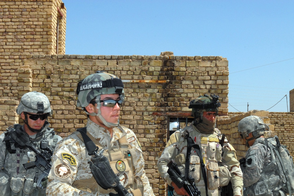 Iraqi security forces ensure safety in Sab Al Bour with help from coalition forces
