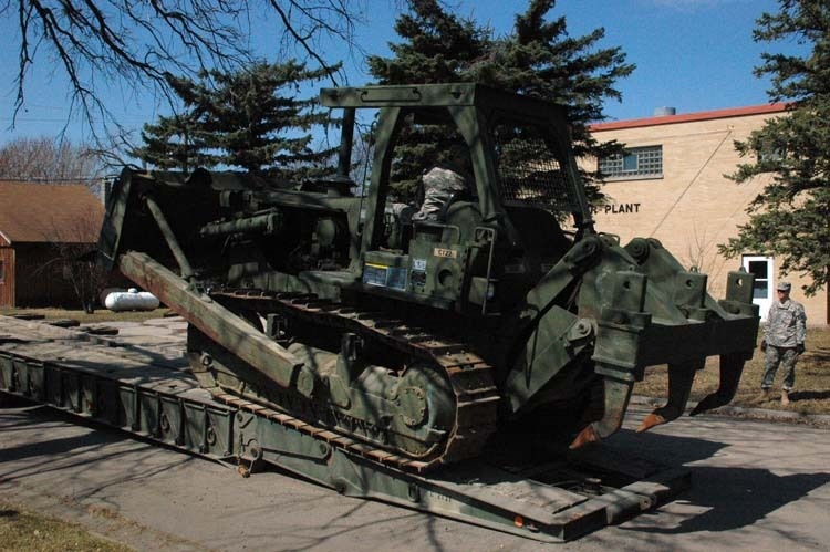 Guard Units Converge on Neche, Border Town Remains the Focus of Flood Fight in Northeastern North Dakota