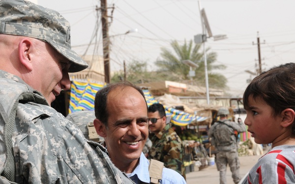 Multi-National Force-Iraq Commanding General visits Adhamiyah