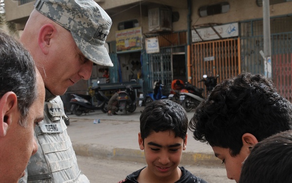 Multi-National Force-Iraq Commanding General visits Adhamiyah