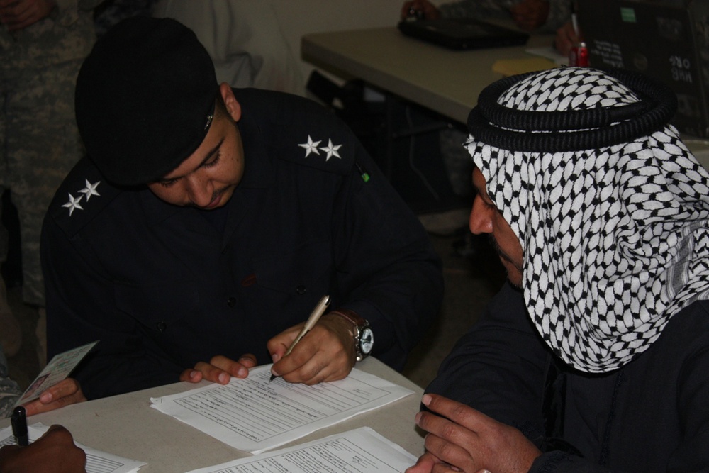 26 former insurgents reconcile in Tikrit