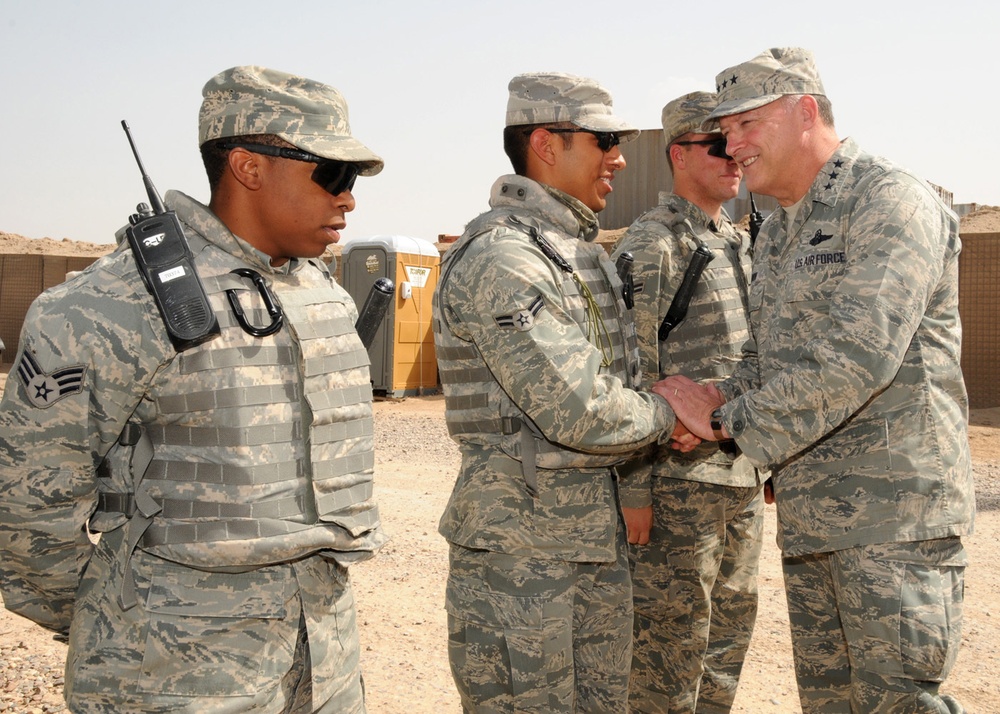 General North Visits Camp Bucca Airmen