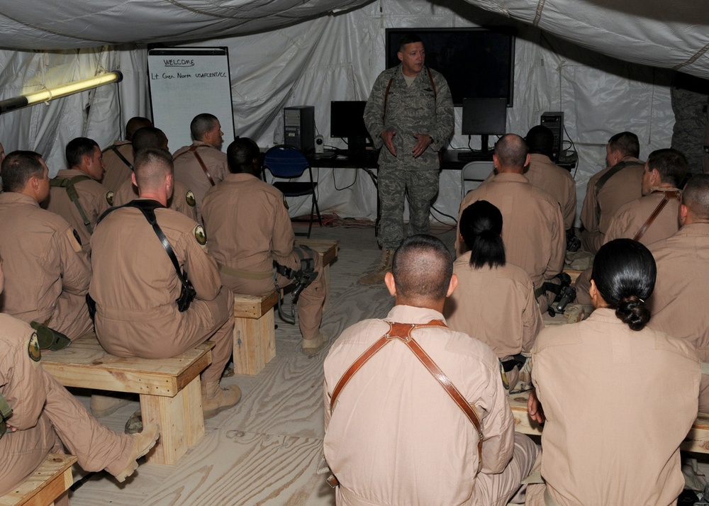 General North Visits Camp Bucca Airmen