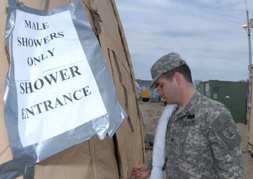 Showers, Snacks Lift Morale for Flood-Fighting Soldiers