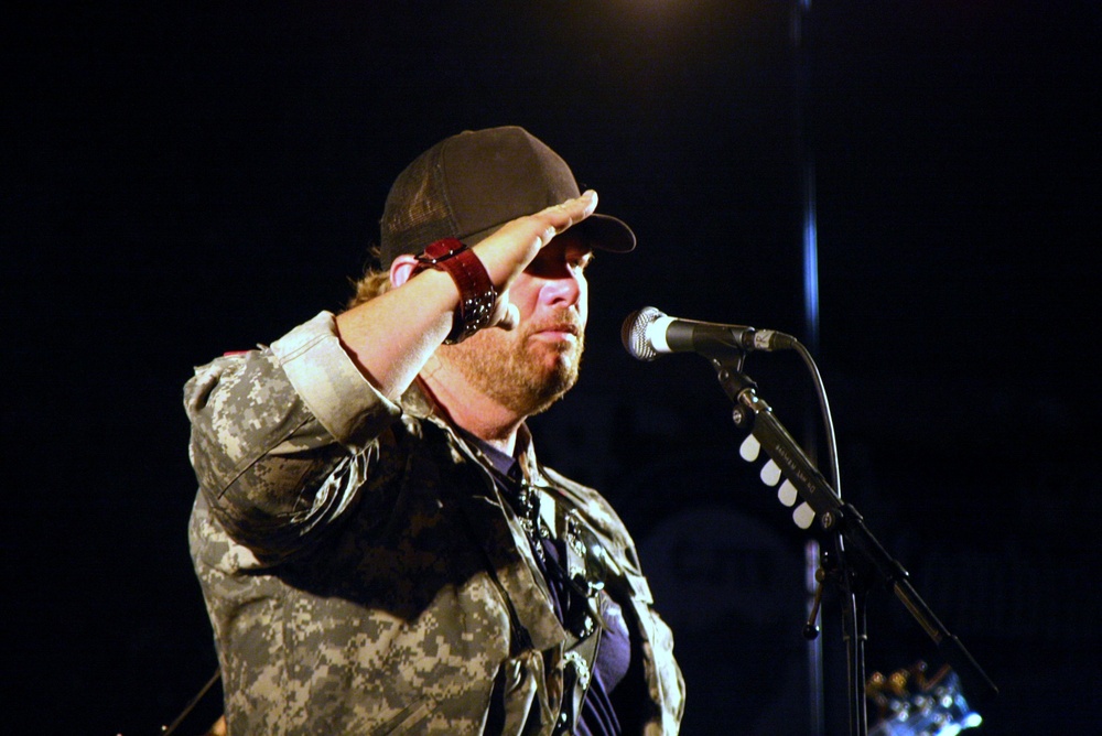 Toby Keith entertains troops in Afghanistan