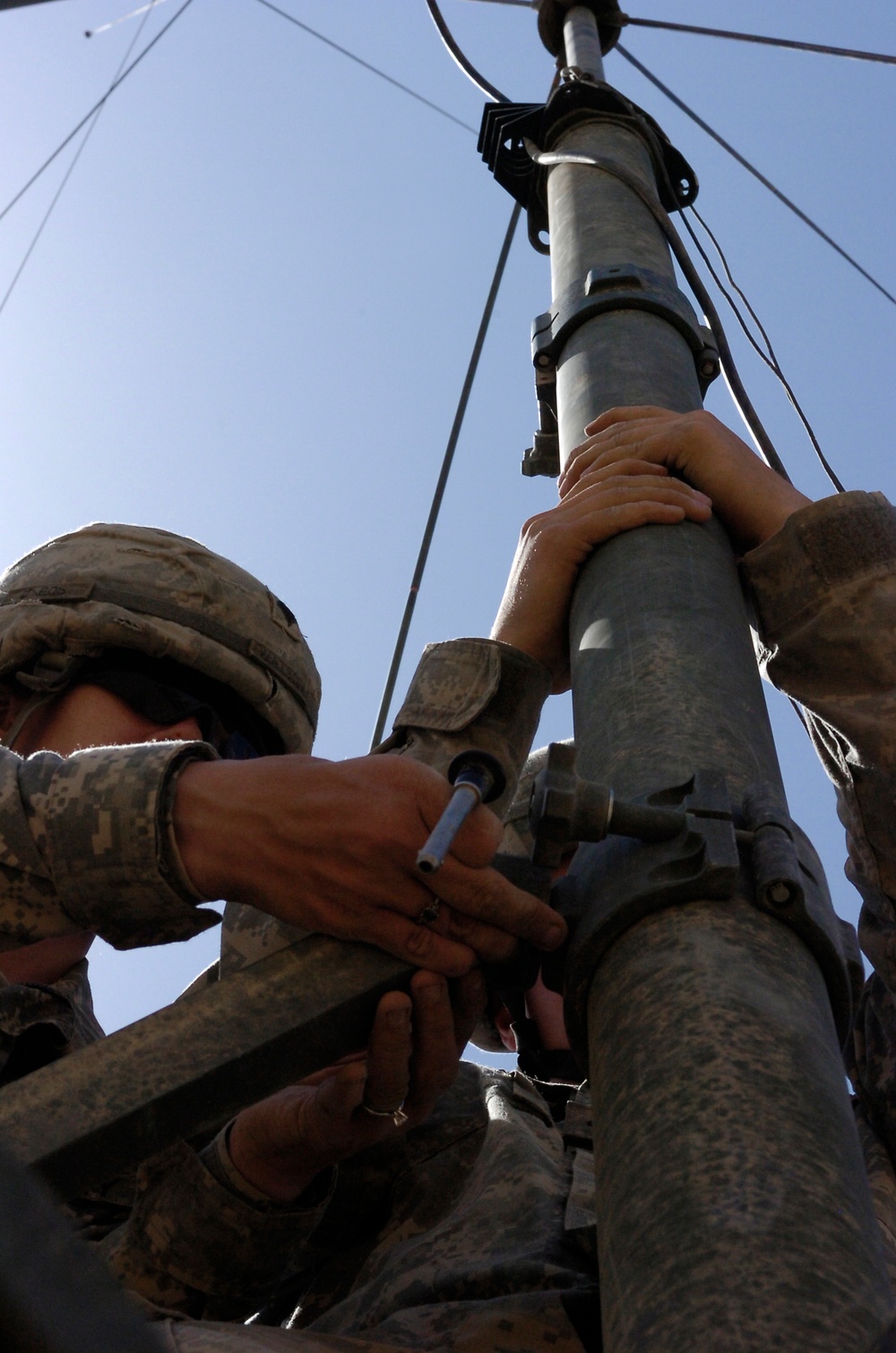 Retran Keeps Soldiers Talking on the Battlefield