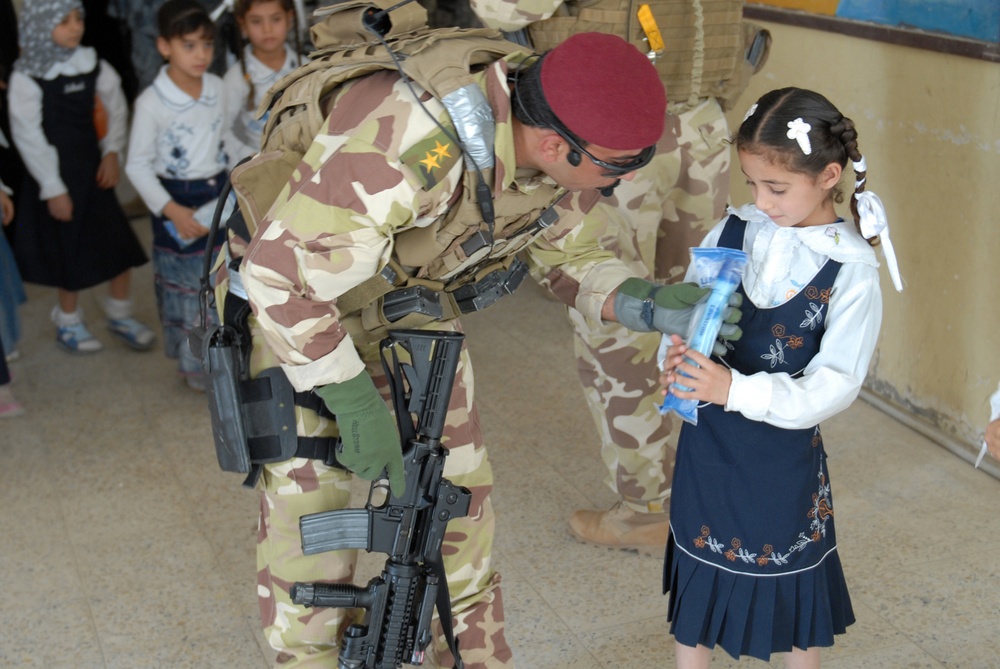 Iraqi Special Operations Forces Soldiers visit with citizens, improve relations in Southern Iraq