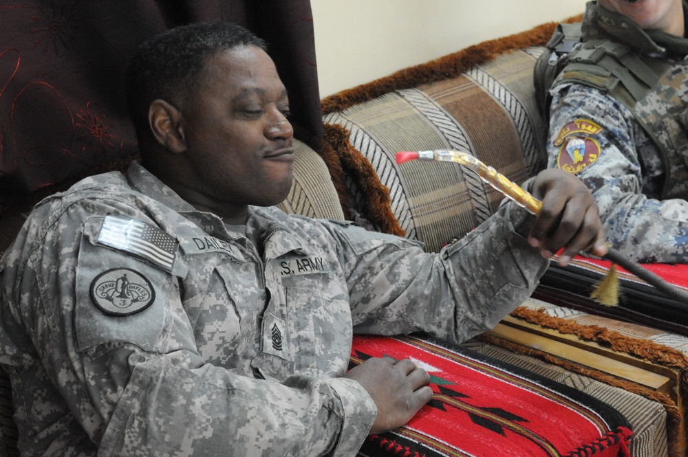 U.S., Iraqi forces visit East Rasheed