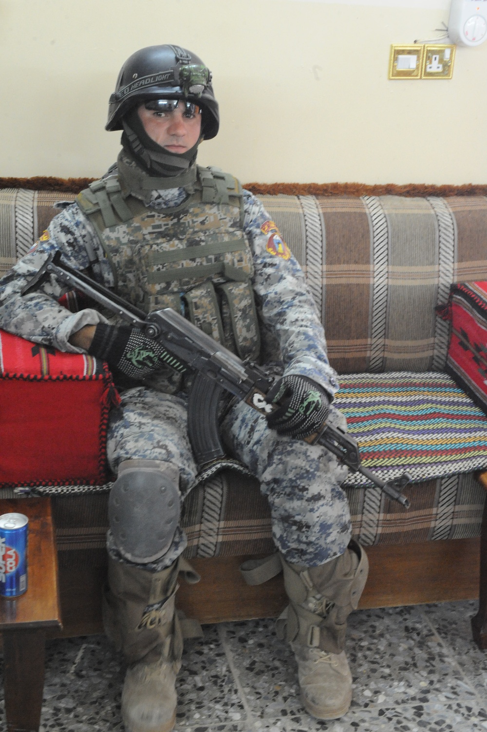 U.S., Iraqi forces visit East Rasheed