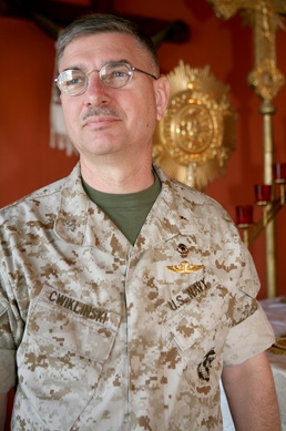 'Captain Ski' upholds bond between chaplains and Marines