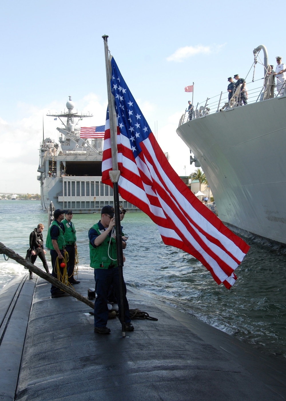 Submarine visits Fleet Week Port Everglades 2009