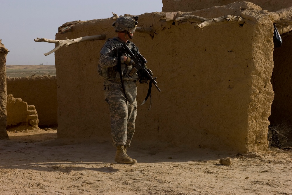 Patrol in Kirkuk, Iraq