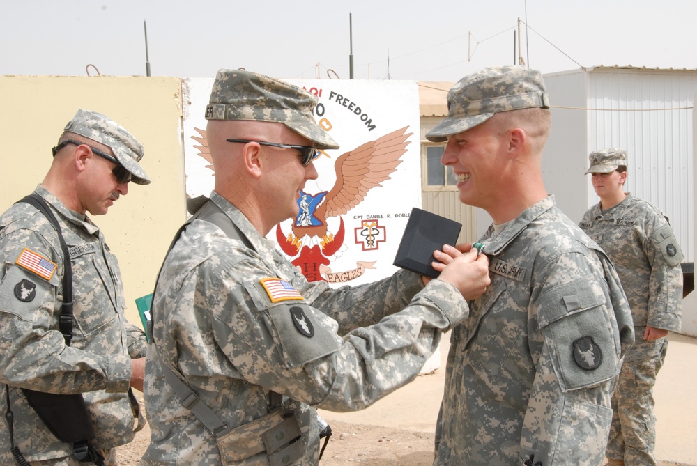 Spc. Pitney Receives Army Commendation Medal