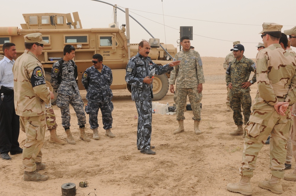 Iraqi Explosive Ordnance Disposal Training in Tikrit, Iraq