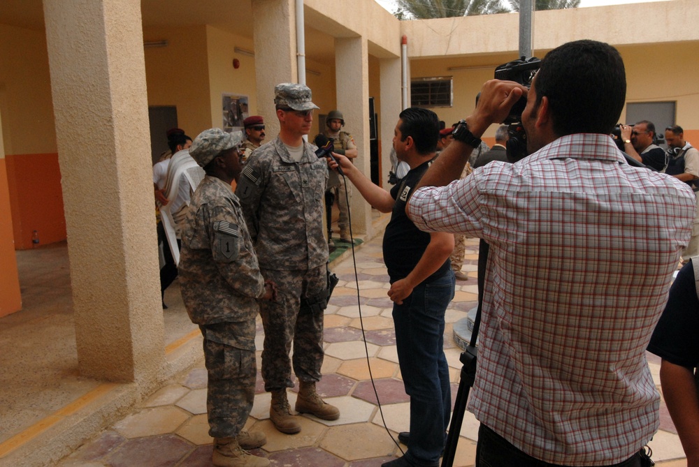 Market opening in Abu Ghraib