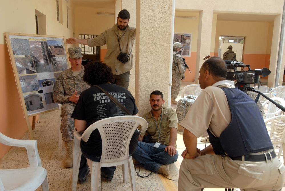 Market opening in Abu Ghraib