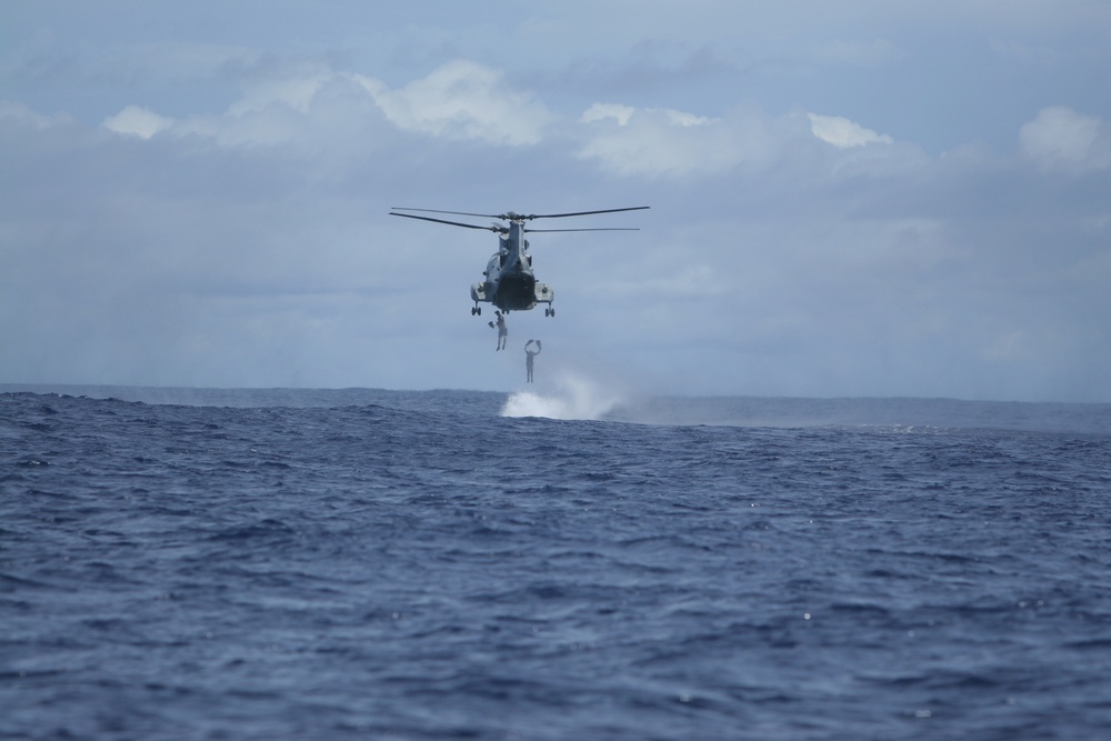 Reconnaissance Marines test new boat engines