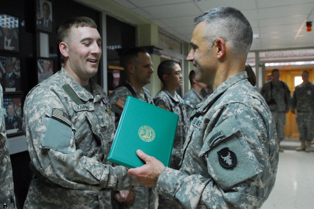 Chief Kahring Receives Air Medal