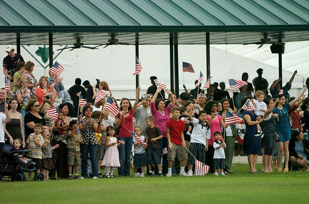 Cavalry 'torch Party' Returns From Iraq