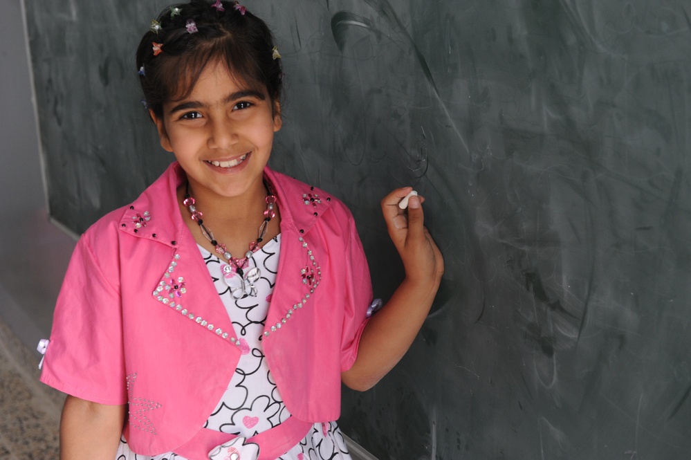 Children take advantage of new Baghdad school