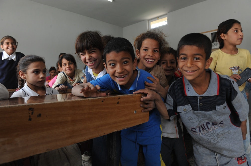 Children take advantage of new Baghdad school
