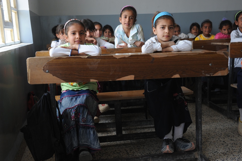 Children take advantage of new Baghdad school