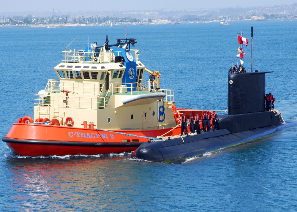 Peruvian Submarine in San Diego Bay