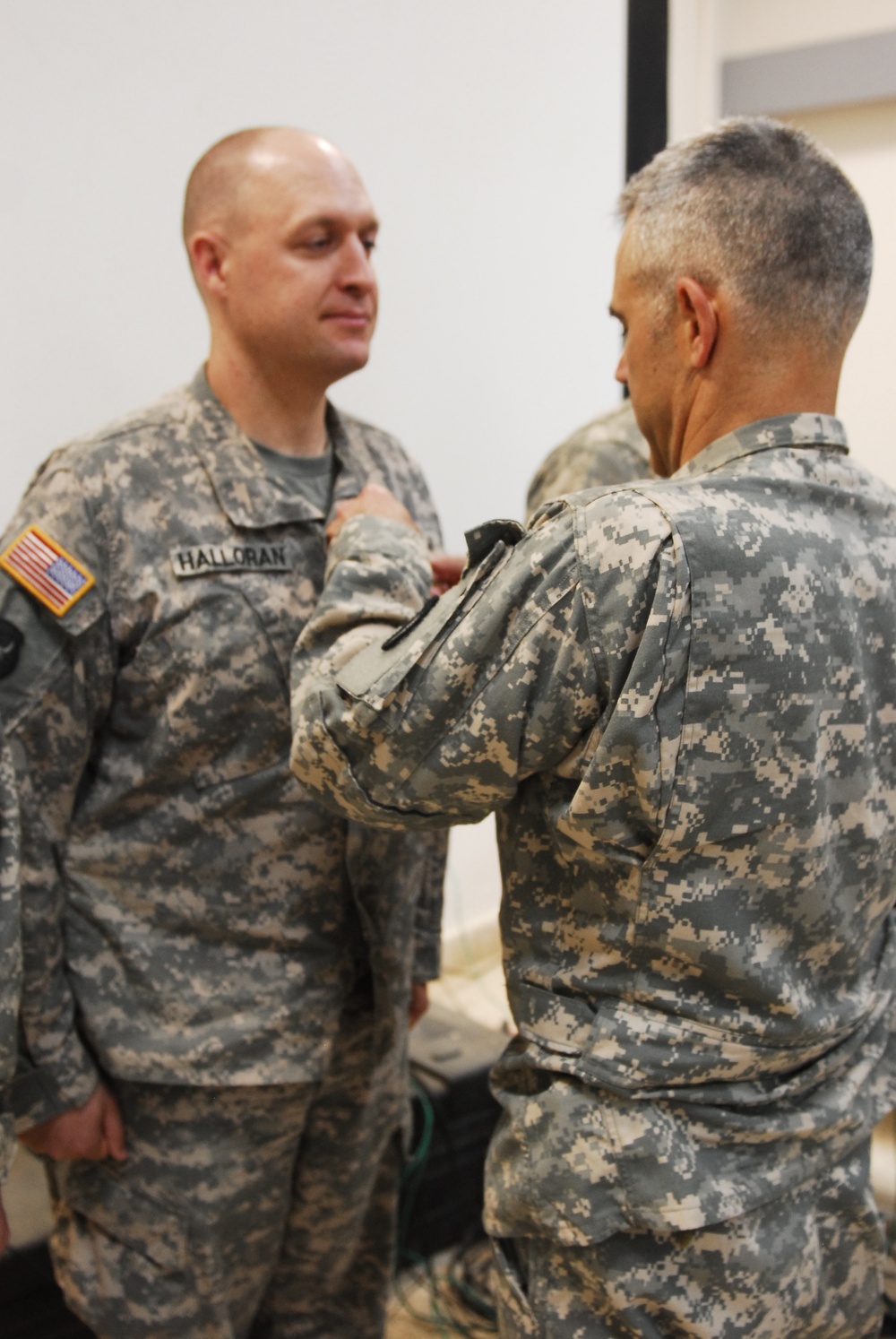 Maj. Halloran Receives Bronze Star